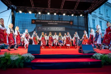 Veselo razpoloženje tudi na drugi festivalski dan Dnevov narodnih noš in oblačilne dediščine v Kamniku (41)